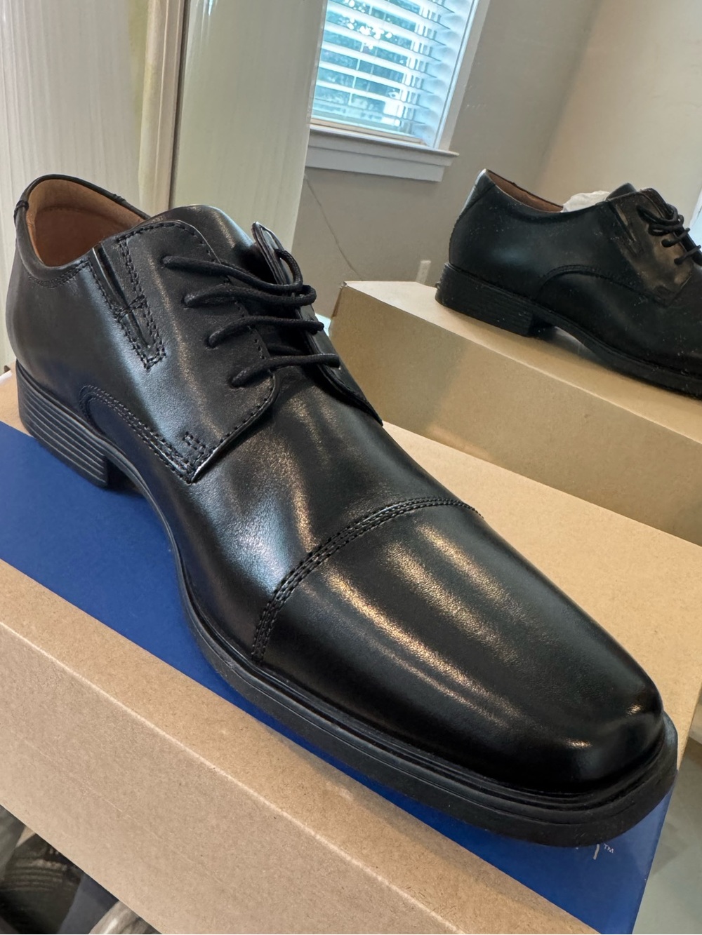 Clarks Tilden Cap Black Leather Cap Toe Oxford Dress Shoes Men’s 11 M NIB